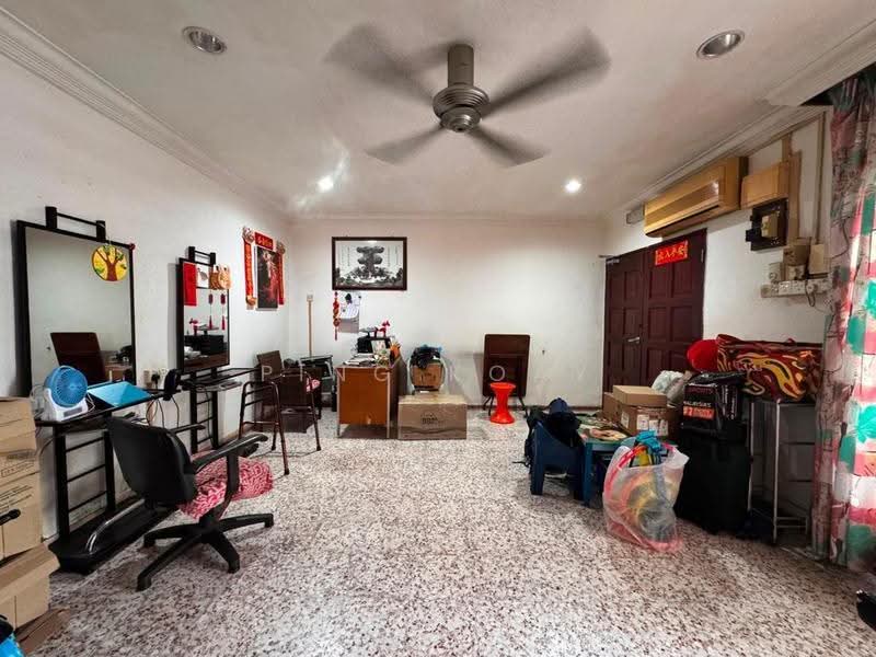 2-storey Terraced House for Sale in Taman Lip Sin (Sungai Dua) - Ping Koay - Living Room - PropertyGuru.com.my