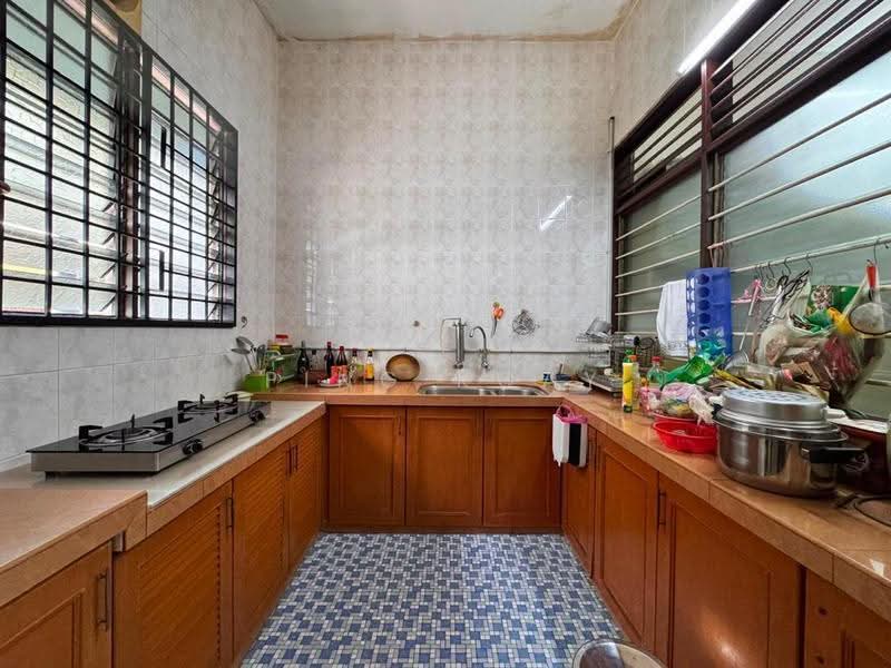2-storey Terraced House for Sale in Taman Lip Sin (Sungai Dua) - Ping Koay - Kitchen - PropertyGuru.com.my