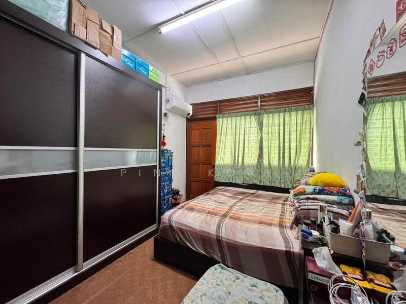 2-storey Terraced House for Sale in Taman Lip Sin (Sungai Dua) - Ping Koay - Bedroom - PropertyGuru.com.my