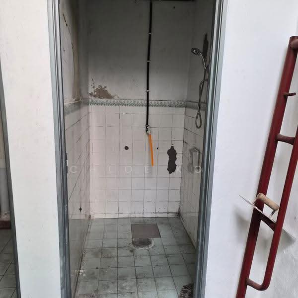 Shop for Rent in Bandar Country Homes (Rawang) - Chloe Kok - Bathroom - PropertyGuru.com.my