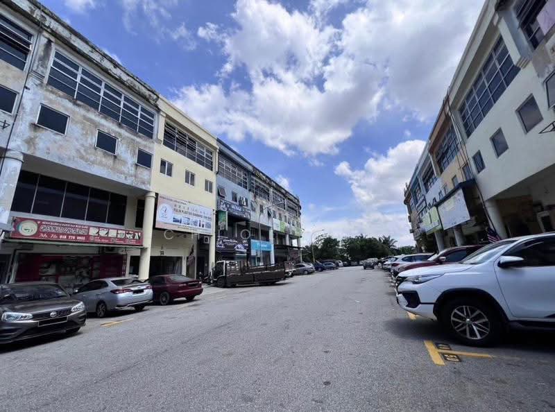 Shop for Rent in Bandar Country Homes (Rawang) - Chloe Kok - Exterior - PropertyGuru.com.my
