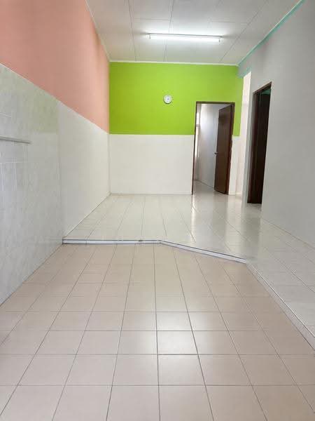 Rumah Teres 1-Tingkat untuk Dijual di Taman Gadong Jaya (Labu) - Khairul Idzwan - Interior - PropertyGuru.com.my