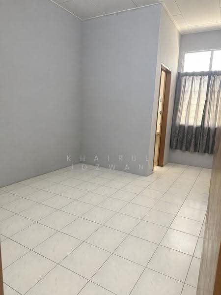 Rumah Teres 1-Tingkat untuk Dijual di Taman Gadong Jaya (Labu) - Khairul Idzwan - Interior - PropertyGuru.com.my
