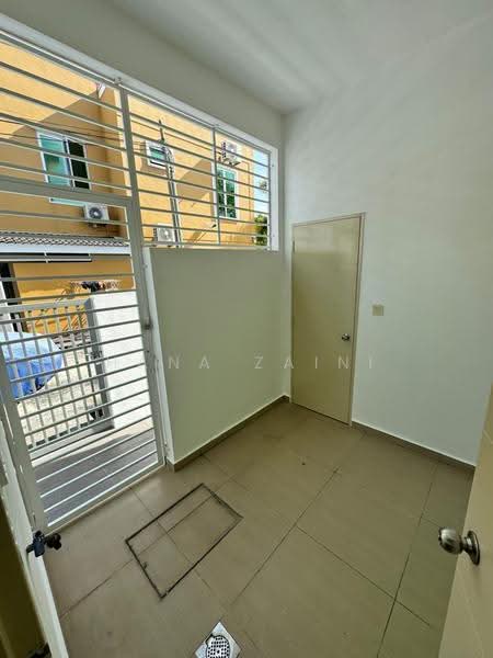 Terraced House for Sale in Bandar Sri Sendayan (Negeri Sembilan) - Hana Zaini - Entrance - PropertyGuru.com.my