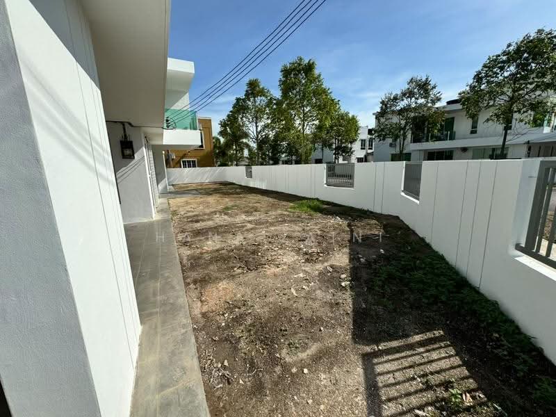 Terraced House for Sale in Bandar Sri Sendayan (Negeri Sembilan) - Hana Zaini - Exterior - PropertyGuru.com.my