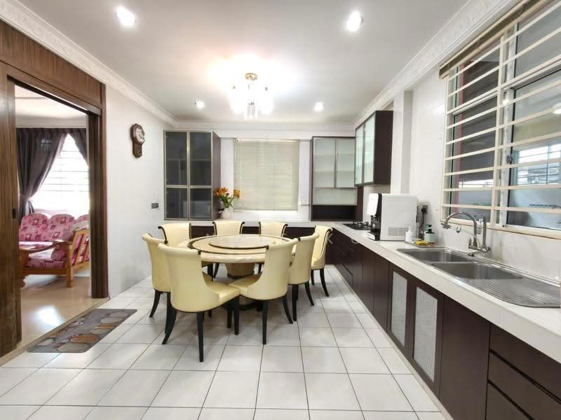 Bungalow House untuk Disewa di Kota Kinabalu (Sabah) - Junnie Kok - Dining Room - PropertyGuru.com.my