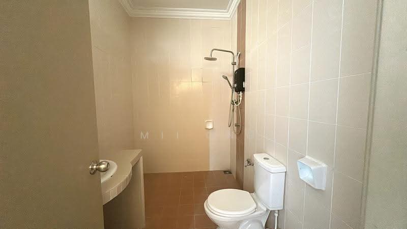 Rumah Teres 2-Tingkat untuk Dijual di Ayer Keroh (Melaka) - Mii Ong - Bathroom - PropertyGuru.com.my