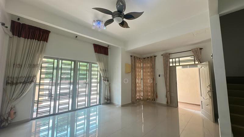 Rumah Teres 2-Tingkat untuk Dijual di Ayer Keroh (Melaka) - Mii Ong - Living Room - PropertyGuru.com.my
