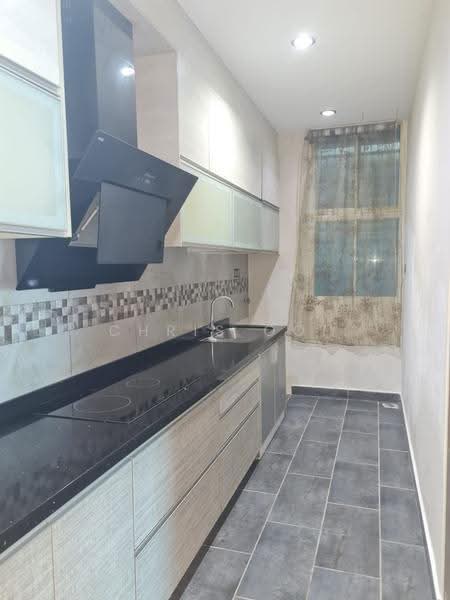 Kondominium untuk Dijual di I-Regency Condominium (Ideal Regency) - Chris Ooi - Kitchen - PropertyGuru.com.my