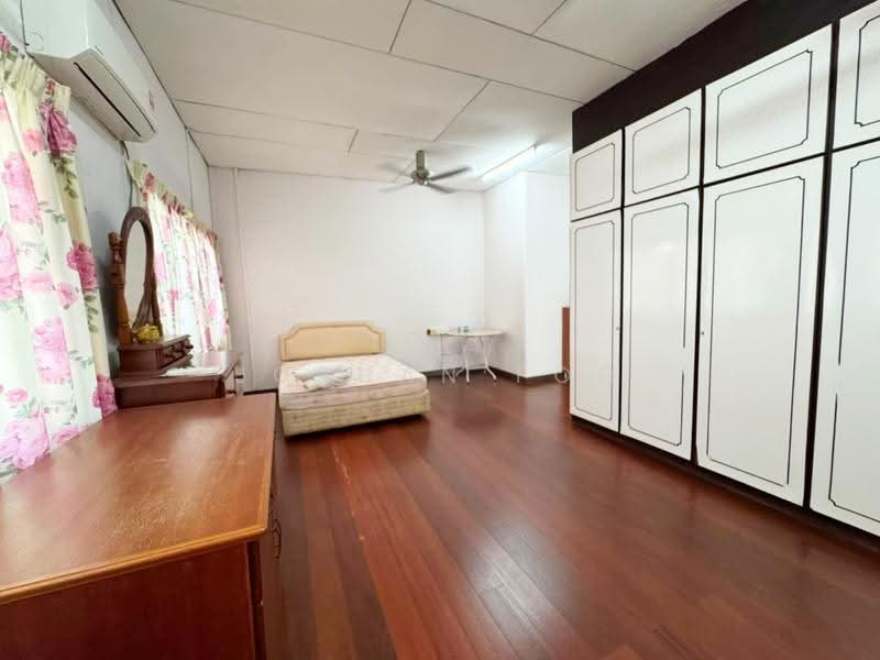 Rumah Berkembar untuk Dijual di Island Glades (Jelutong) - Jordan Foo - Bedroom - PropertyGuru.com.my