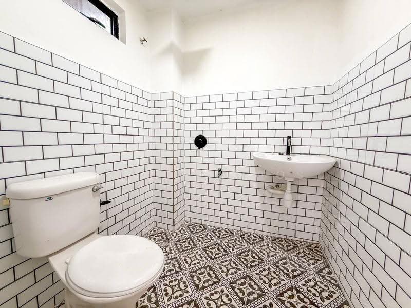 2-storey Terraced House for Sale in Kota Perdana (Seri Kembangan) - Izzat Zamros - Bathroom - PropertyGuru.com.my