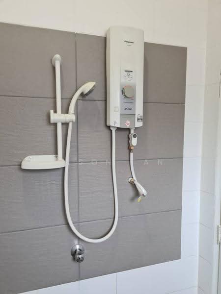 2-storey Terraced House for Sale in Taman Puncak Jalil (Seri Kembangan) - Jason Tan - Bathroom - PropertyGuru.com.my