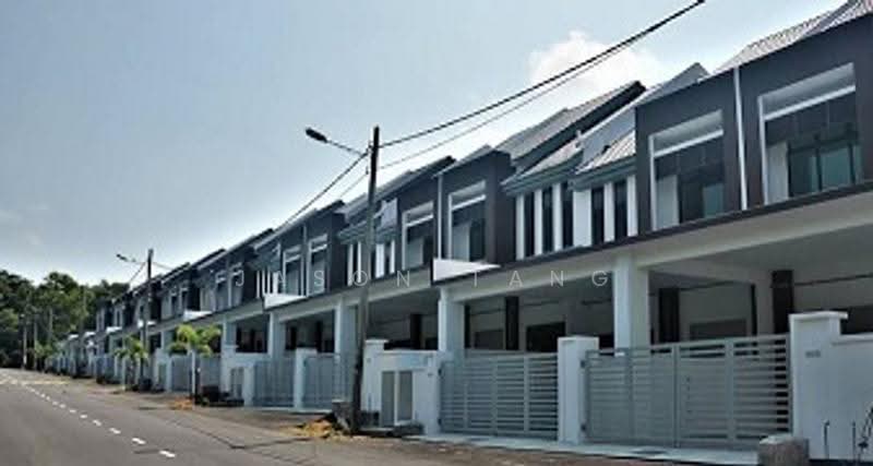 2-storey Terraced House for Sale in Taman Cheng Setia (Cheng) - Jason Tang - Exterior - PropertyGuru.com.my