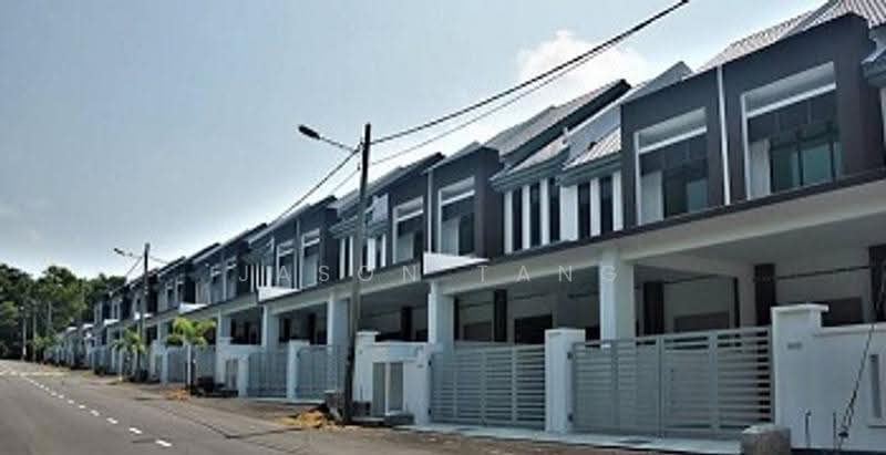 2-storey Terraced House for Sale in Taman Cheng Setia (Cheng) - Jason Tang - Exterior - PropertyGuru.com.my