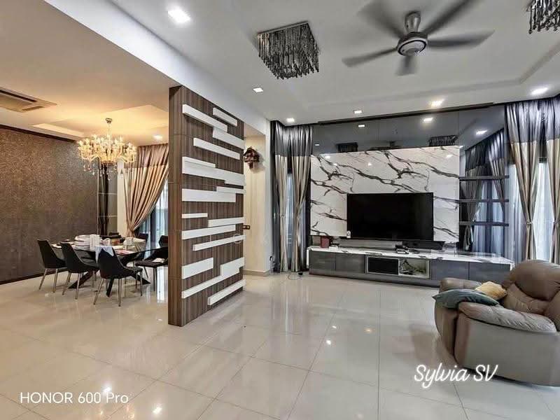 Semi-Detached House for Sale in Setia Damai (Setia Alam) - Loke . - Living Room - PropertyGuru.com.my