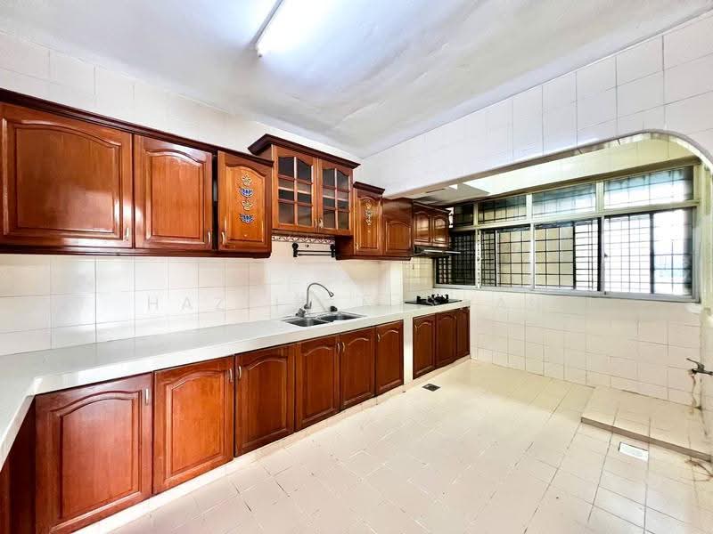 Apartment for Sale at Vista Lavender - Hazlin Miswan - Kitchen - PropertyGuru.com.my