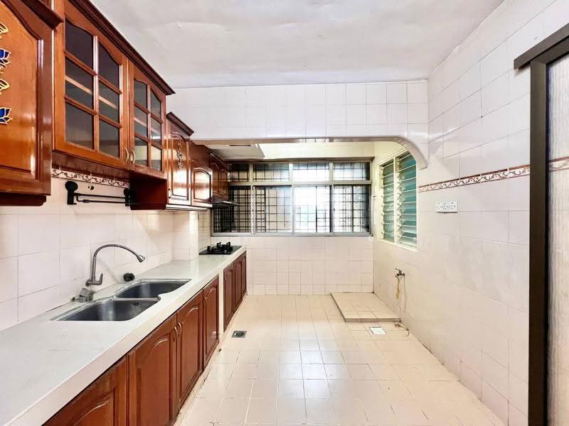 Apartment for Sale at Vista Lavender - Hazlin Miswan - Kitchen - PropertyGuru.com.my