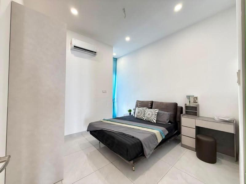 2-storey Terraced House for Sale in Batu Pahat (Johor) - Lee Kee - Bedroom - PropertyGuru.com.my