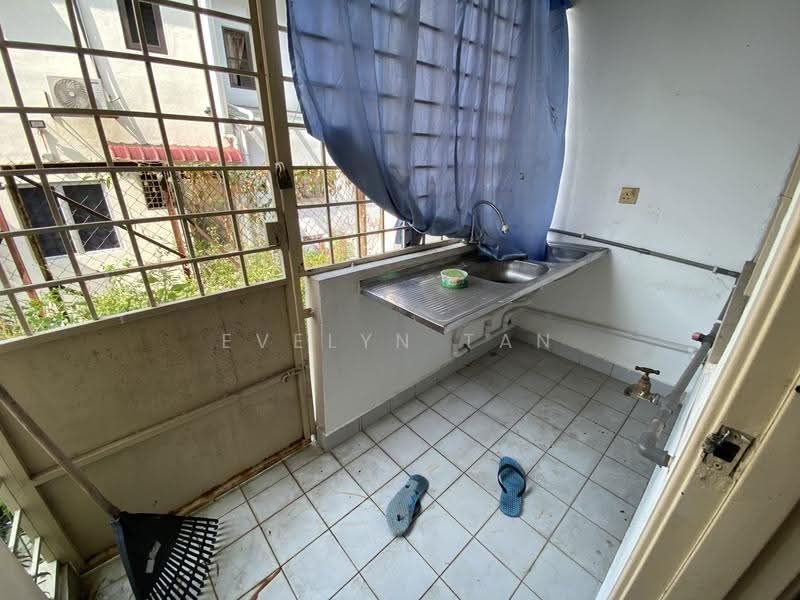 2-storey Terraced House for Rent in Usj 20 (Subang Jaya) - Evelyn Tan - Balcony - PropertyGuru.com.my