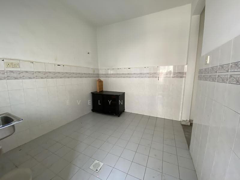 2-storey Terraced House for Rent in Usj 20 (Subang Jaya) - Evelyn Tan - Kitchen - PropertyGuru.com.my