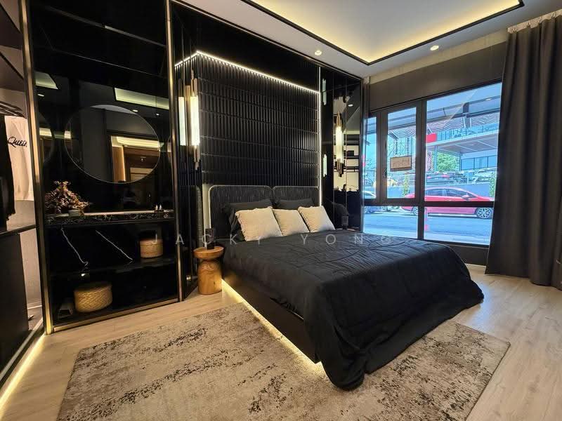 Kediaman Servis untuk Dijual di Avantro Residences - Jacky Yong - Bedroom - PropertyGuru.com.my