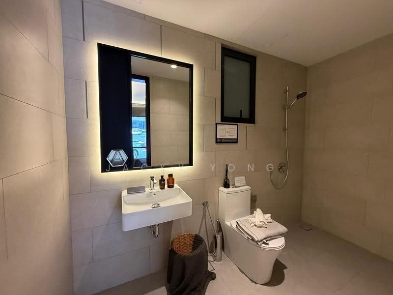 Kediaman Servis untuk Dijual di Avantro Residences - Jacky Yong - Bathroom - PropertyGuru.com.my