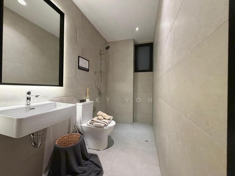 Kediaman Servis untuk Dijual di Avantro Residences - Jacky Yong - Bathroom - PropertyGuru.com.my