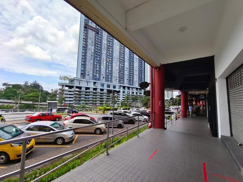 Shop / Office untuk Disewa di Desa Petaling (Kuala Lumpur) - Bobby Lee - Exterior - PropertyGuru.com.my