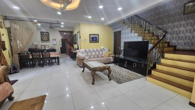 2-storey Terraced House for Sale in Cahaya Spk (Shah Alam) - Adzura Zamedin - Living Room - PropertyGuru.com.my