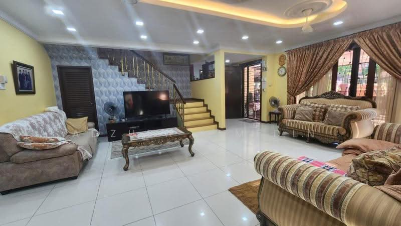 2-storey Terraced House for Sale in Cahaya Spk (Shah Alam) - Adzura Zamedin - Living Room - PropertyGuru.com.my
