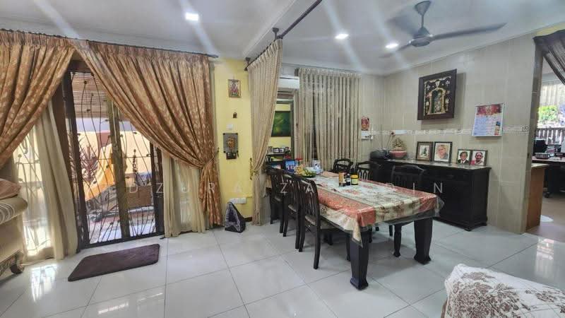2-storey Terraced House for Sale in Cahaya Spk (Shah Alam) - Adzura Zamedin - Dining Room - PropertyGuru.com.my