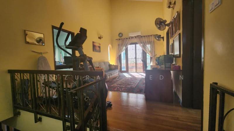 2-storey Terraced House for Sale in Cahaya Spk (Shah Alam) - Adzura Zamedin - Living Room - PropertyGuru.com.my