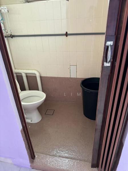 Rumah Flat untuk Dijual di Seksyen 2 Wangsa Maju Flat - J. Lim - Bathroom - PropertyGuru.com.my