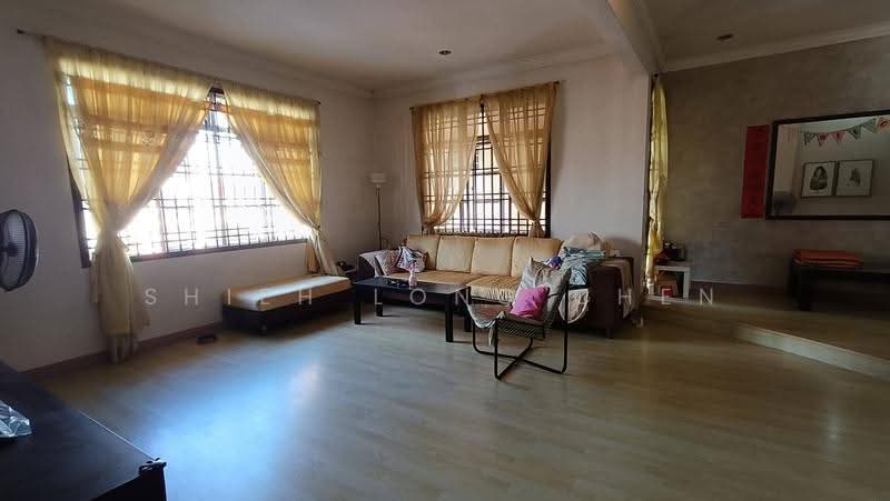 Pangsapuri untuk Dijual di Villa Bestari Apartment - Shieh Long Chen - Living Room - PropertyGuru.com.my