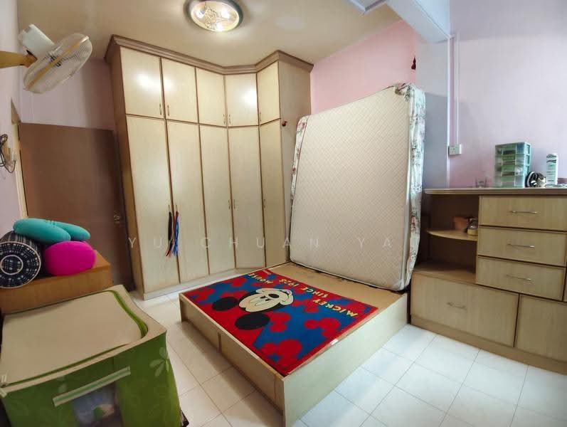Flat for Sale at Taman Cheng Ria - Yu Chuan Yau - Bedroom - PropertyGuru.com.my