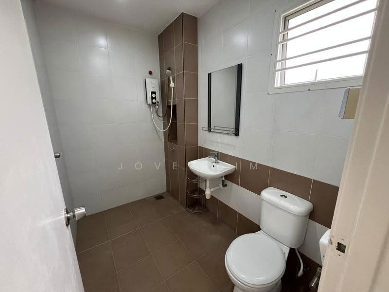 2-storey Terraced House for Sale in Taman Seri Austin (Tebrau) - Jovel Lim - Bathroom - PropertyGuru.com.my