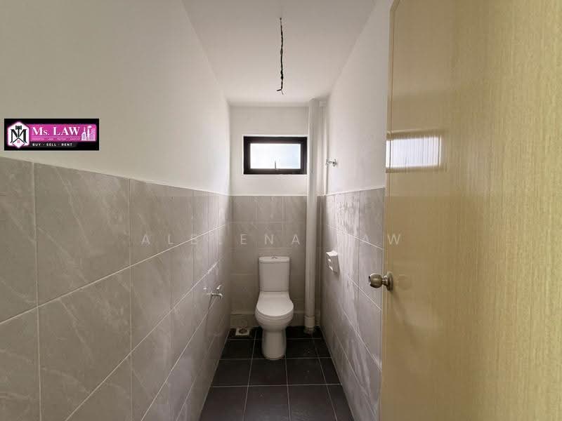 Factory for Rent in Bukit Mertajam (Penang) - Albeena Law - Bathroom - PropertyGuru.com.my