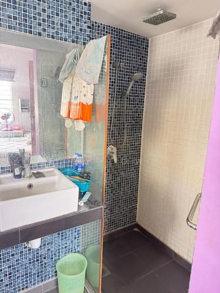 Kondominium untuk Dijual di Danau Idaman - CY Low - Bathroom - PropertyGuru.com.my