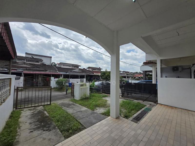 1-storey Terraced House for Sale in Taman Bunga Negara (Shah Alam) - Kevin Look - Exterior - PropertyGuru.com.my