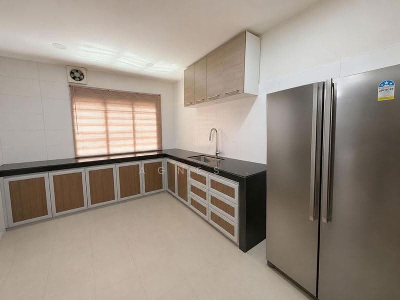 2-storey Terraced House for Sale in Taman Mutiara Rini (Skudai) - Agnes . - Kitchen - PropertyGuru.com.my