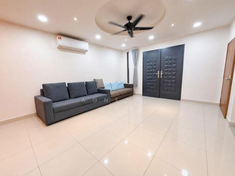2-storey Terraced House for Sale in Taman Mutiara Rini (Skudai) - Agnes . - Living Room - PropertyGuru.com.my