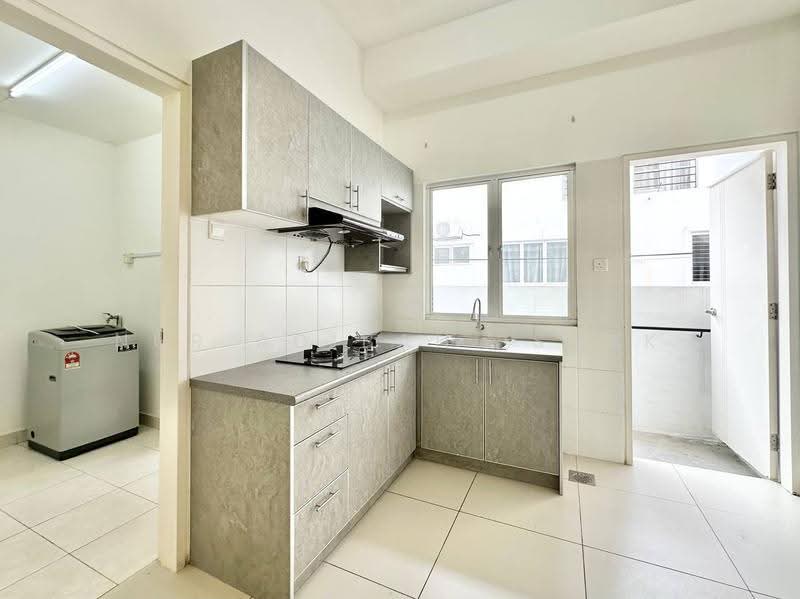 3-storey Terraced House for Sale in Seri Kembangan (Selangor) - Nur Adibah Ishak - PropertyGuru.com.my