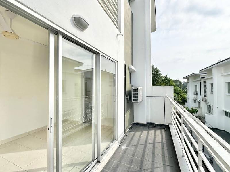 3-storey Terraced House for Sale in Seri Kembangan (Selangor) - Nur Adibah Ishak - Balcony - PropertyGuru.com.my