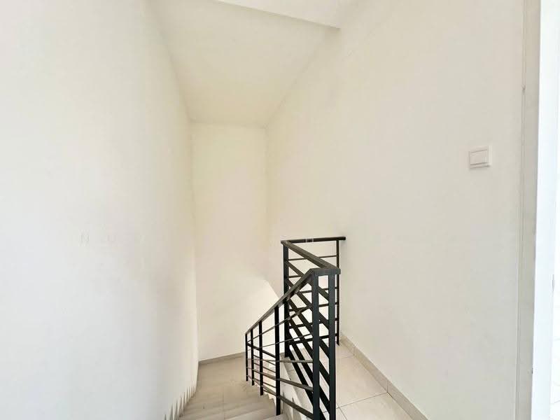 3-storey Terraced House for Sale in Seri Kembangan (Selangor) - Nur Adibah Ishak - Interior - PropertyGuru.com.my