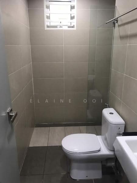 Kondominium untuk Dijual di Tropicana Bay Residences - Elaine Ooi - Bathroom - PropertyGuru.com.my
