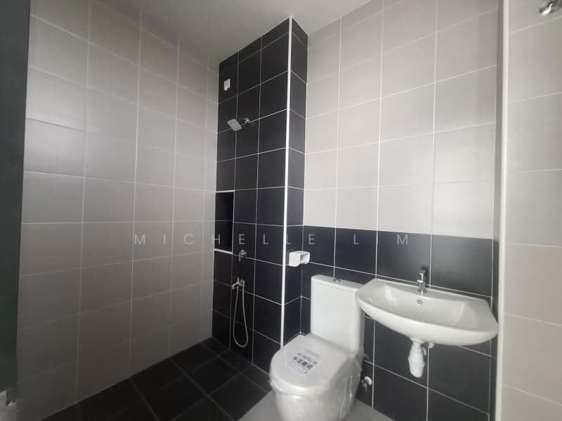 Rumah Teres 2-Tingkat untuk Dijual di Bandar Tiram (Ulu Tiram) - Michelle Lim - Bathroom - PropertyGuru.com.my
