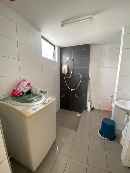 Kondominium untuk Disewa di Wellesley Residences - Alfred Chua - Bathroom - PropertyGuru.com.my
