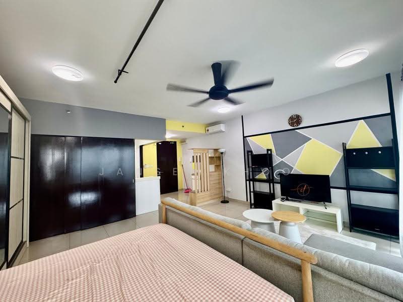 Kediaman Servis untuk Disewa di Trefoil @ Setia City - Jansen Khoo - Living Room - PropertyGuru.com.my