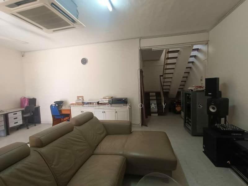 2-storey Terraced House for Sale in Island Park (Jelutong) - Ping Koay - Living Room - PropertyGuru.com.my