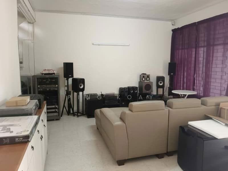 2-storey Terraced House for Sale in Island Park (Jelutong) - Ping Koay - Living Room - PropertyGuru.com.my